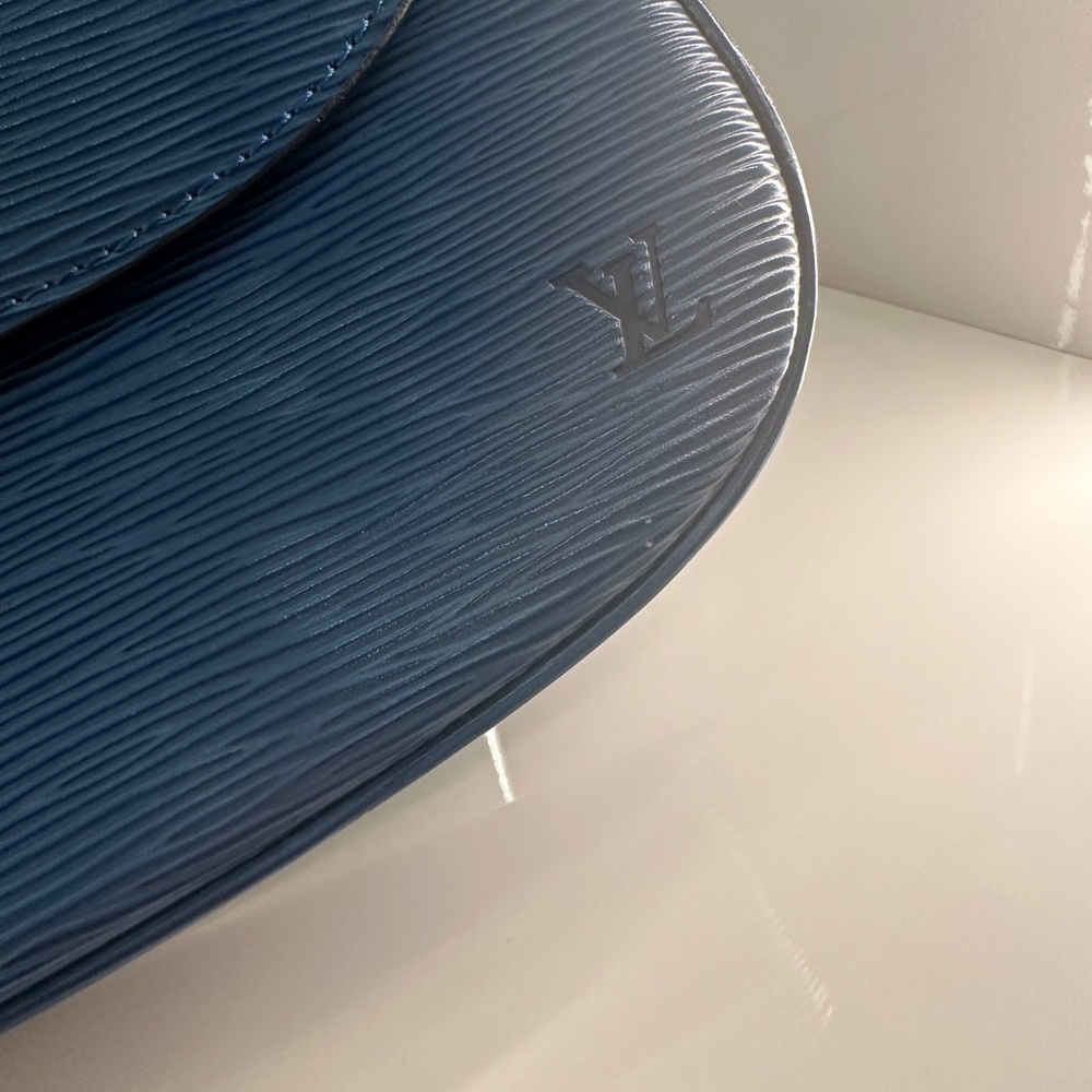 Louis Vuitton Epi St Cloud GM - Picture 7 of 13